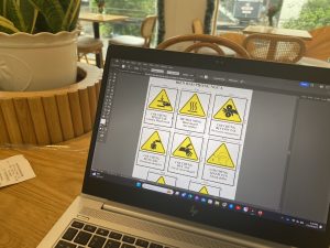 Khóa đào tạo thiết kế biển báo tem nhãn an toàn