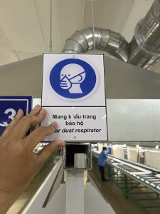 Biển báo mặt nạ phòng độc