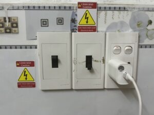 biển báo an toàn điện