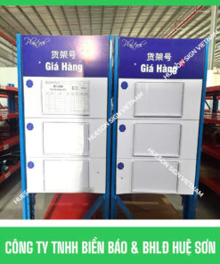 Bảng chứa giá sản phẩm và thông số kệ hoặc bảng kiểm tra hàng ngày